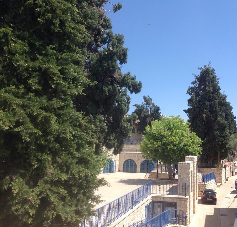 Off The Square Hotel Safed Exterior foto